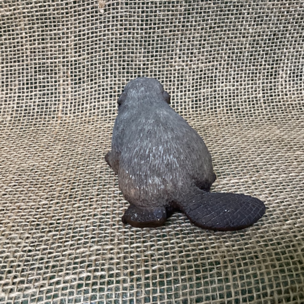 Beaver Figurine Resin - Super Cute - Picture 4 of 10
